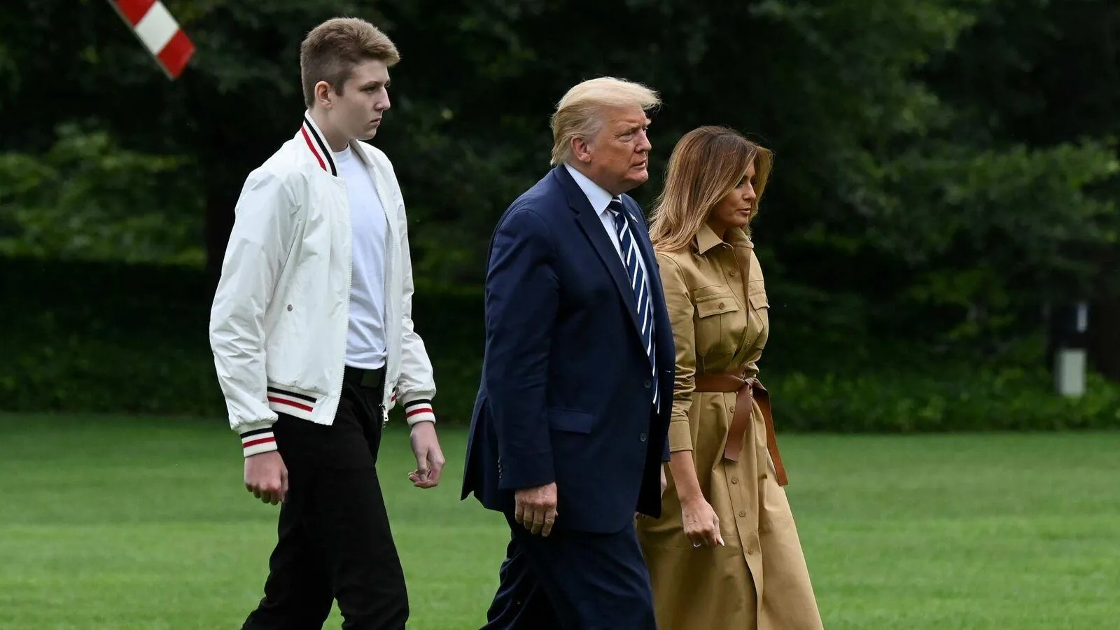barron trump height disease reddit